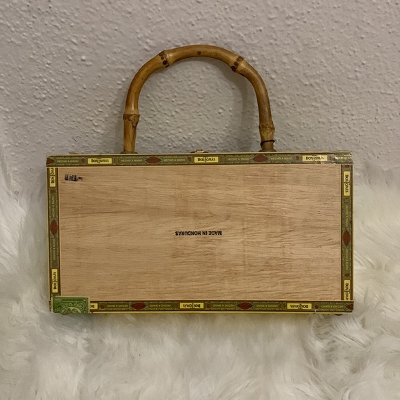 Don Tomas Cigar Box Handbag - Picture 5 of 7